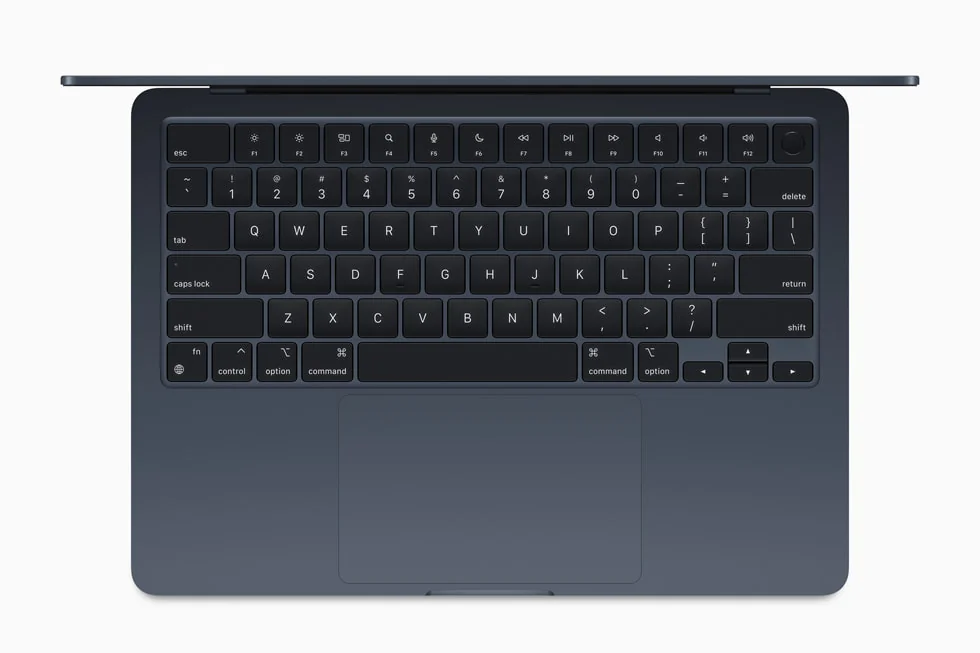 Apple MacBook Air 13 2022 M2 8GB 256GB Apple M2 8GB 256GB Used — Apple laptop side and angled view, buy in Lahore Pakistan