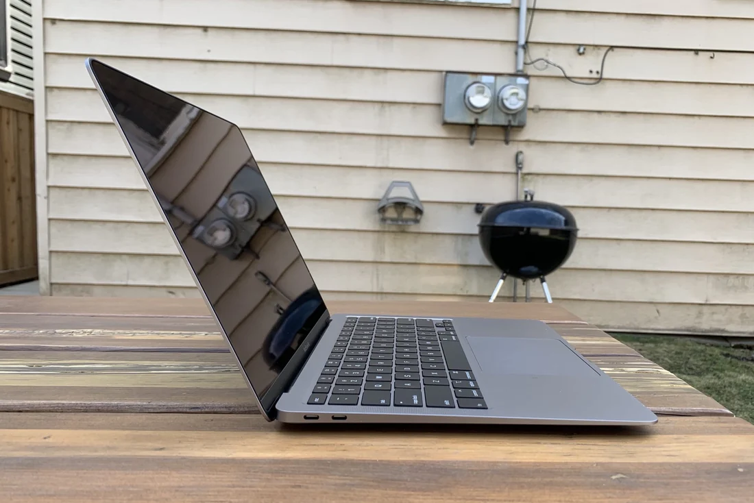 Apple MacBook Air 2020 Intel i5-1030NG7 8GB 256GB — Apple laptop keyboard and ports view, Lahore Pakistan