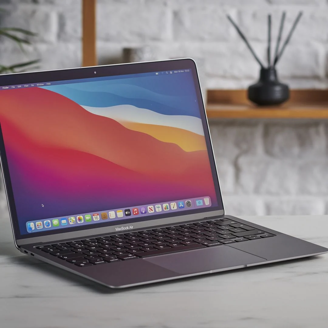 Apple MacBook Air M1 2020 8GB 256GB Used Lahore — used Apple laptop, price in Pakistan at NN Laptops Hafeez Center Lahore