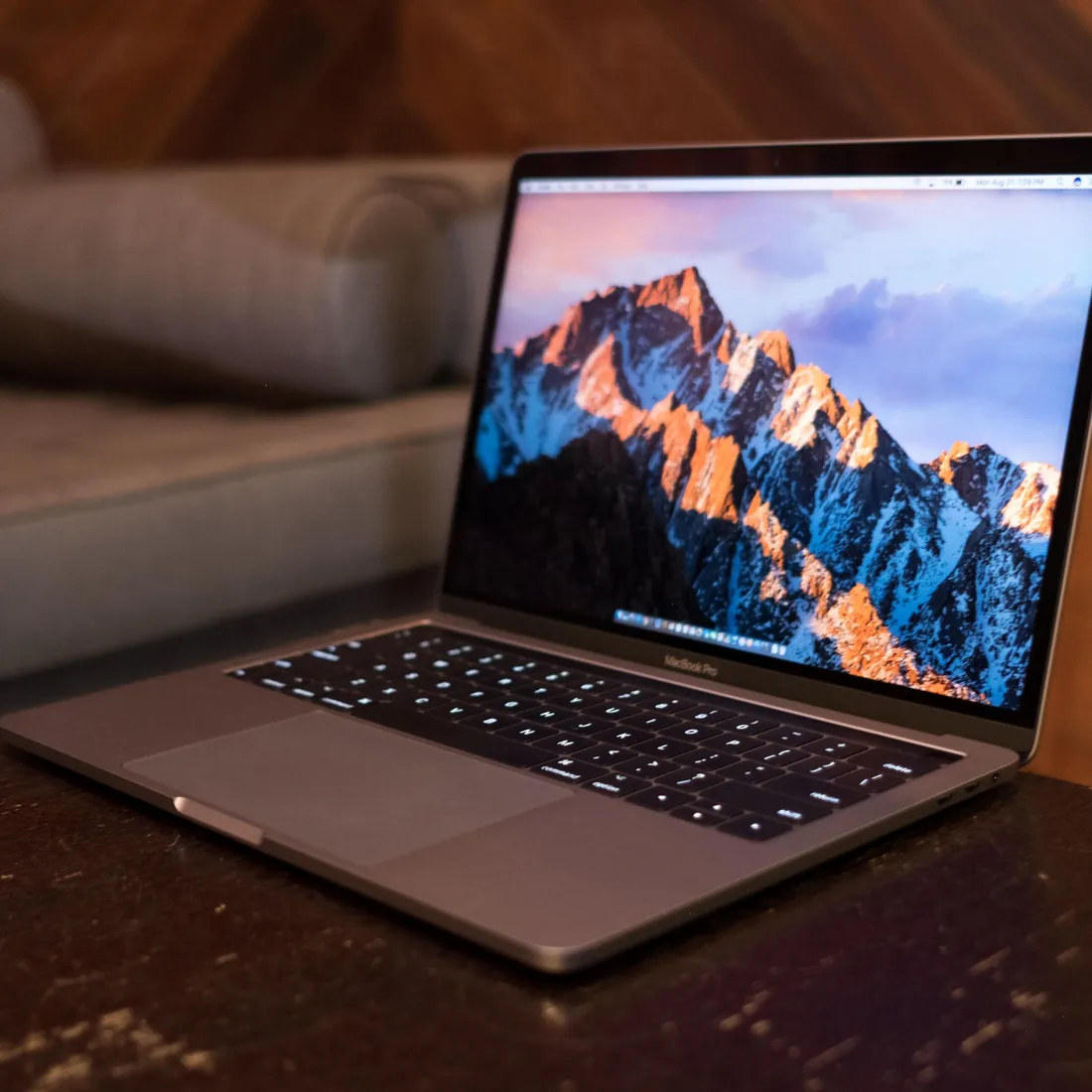 Apple MacBook Pro 13 2017 i5 Non Touch i5-7360U 8GB 128GB Used — used Apple laptop, price in Pakistan at NN Laptops Hafeez Center Lahore