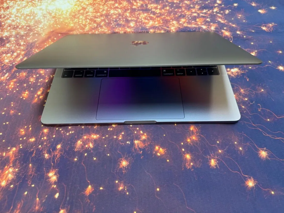 Apple MacBook Pro 13 2017 i7 Touch Bar i7-7567U 16GB 512GB Used — used Apple laptop for sale in Pakistan, NN Laptops Lahore