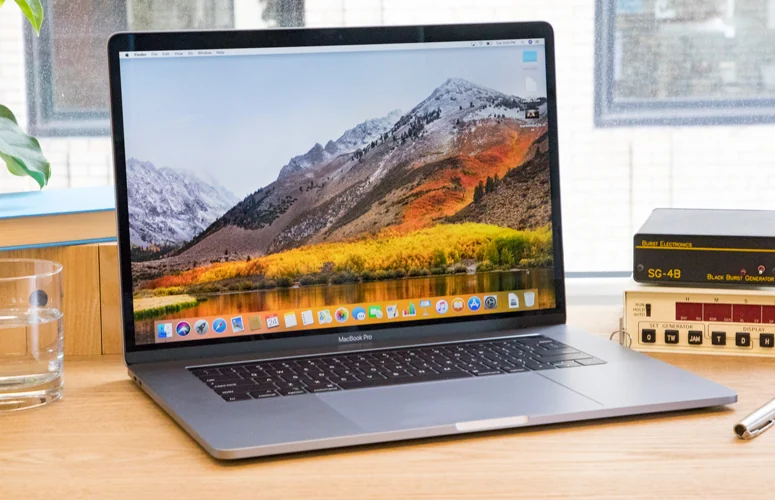 Apple MacBook Pro 15-inch 2018 Touch Bar Intel i7-8750H 16GB 512GB — used Apple laptop for sale in Pakistan, NN Laptops Lahore