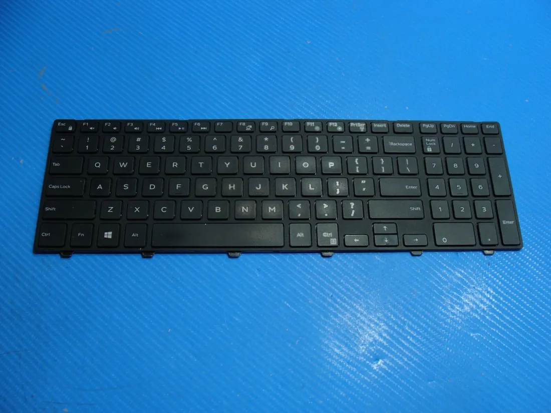 Dell Inspiron 15 5558 Keyboard — Dell laptop side and angled view, buy in Lahore Pakistan