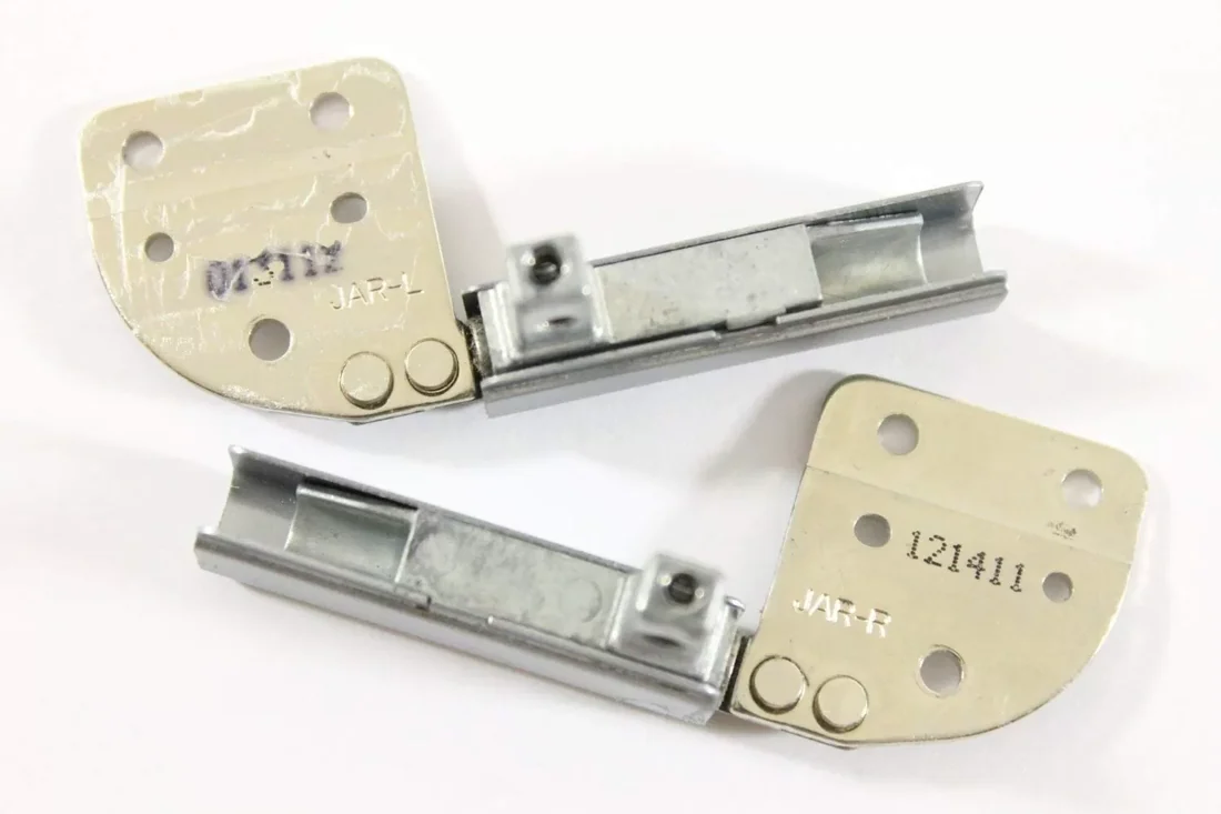 Dell Latitude E6420 Hinges Set (L+R) — Dell laptop keyboard and ports view, Lahore Pakistan