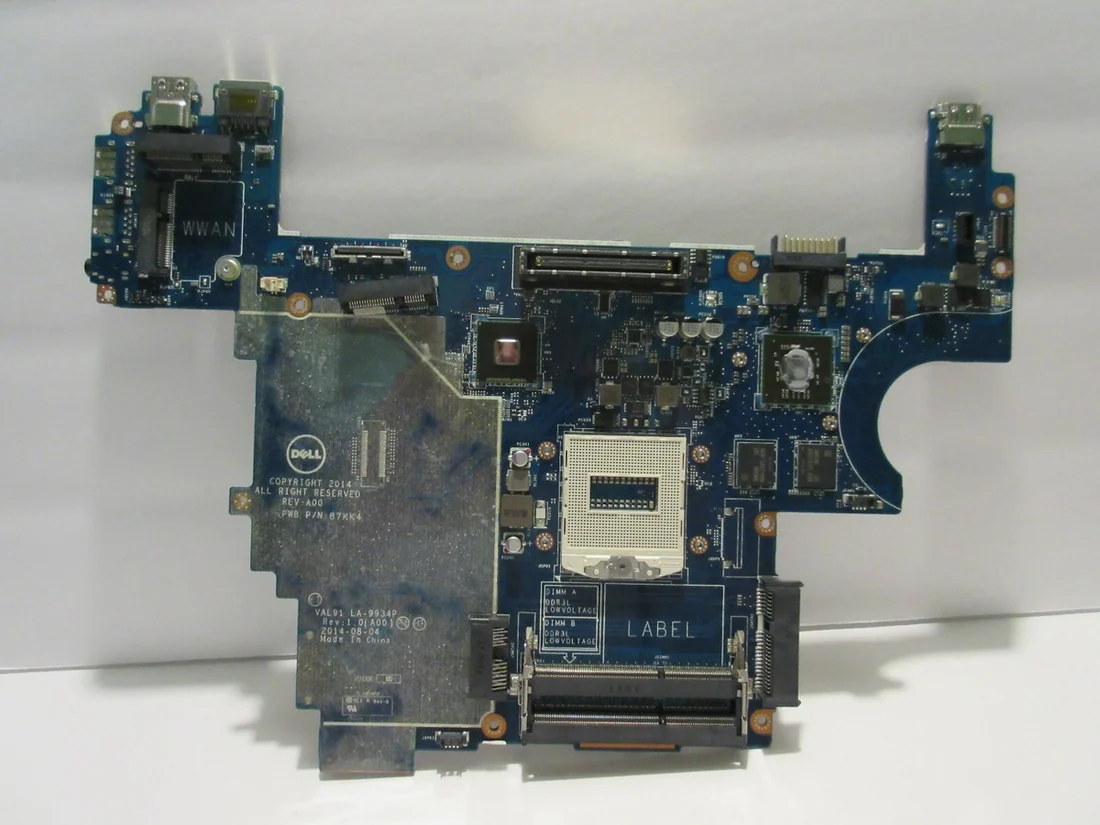 Dell Latitude E6440 Motherboard (4th Gen) — Dell laptop keyboard and ports view, Lahore Pakistan