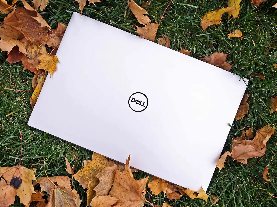 Dell XPS 17 9710 i7-11800H 16GB 1TB Gaming Used Laptop Lahore — Dell laptop side and angled view, buy in Lahore Pakistan