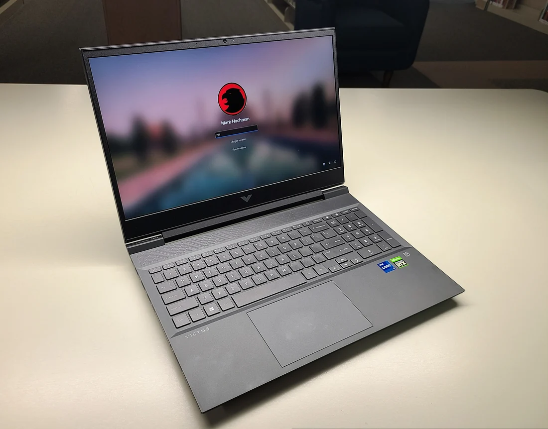 HP Victus 16 r1 i7-13700HX 16GB 256GB — HP laptop keyboard and ports view, Lahore Pakistan