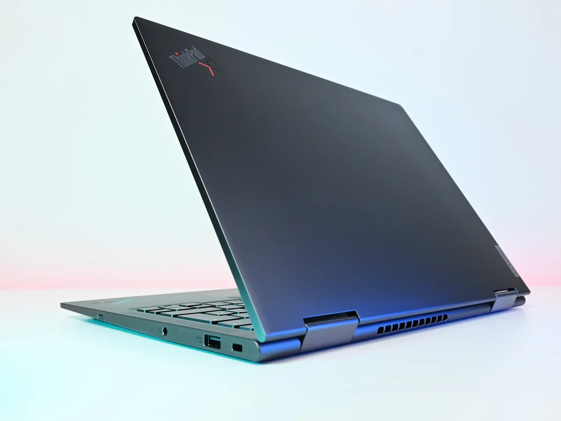 Lenovo ThinkPad X1 Yoga Gen 6 i7-1165G7 16GB 512GB Used Laptop Lahore — Lenovo laptop keyboard and ports view, Lahore Pakistan