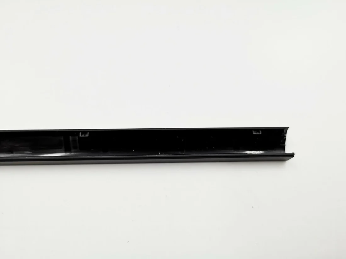 MacBook Pro 13″ 2015 Hinge Clutch — used Apple laptop for sale in Pakistan, NN Laptops Lahore