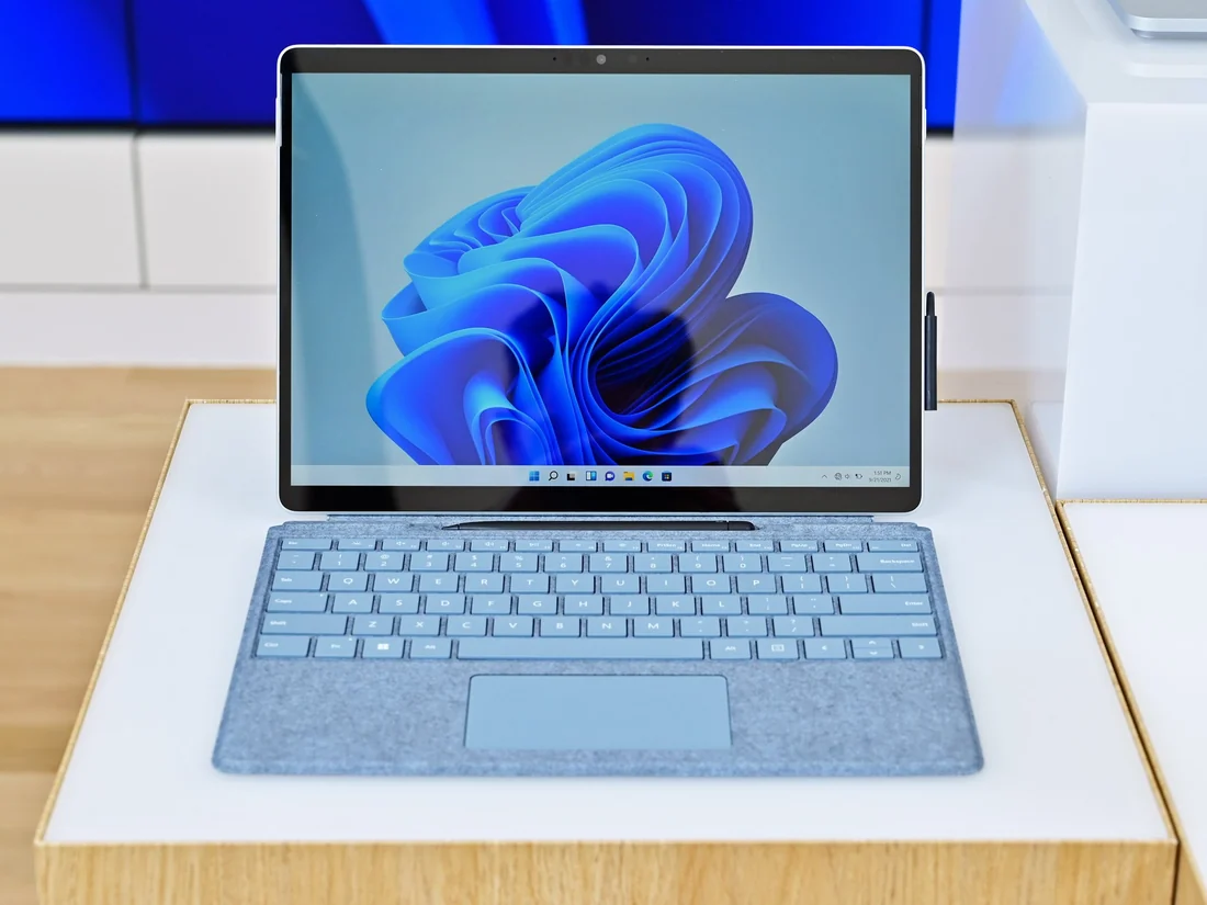 Microsoft Surface Pro 8 i7-1185G7 16GB 512GB — Microsoft laptop side and angled view, buy in Lahore Pakistan