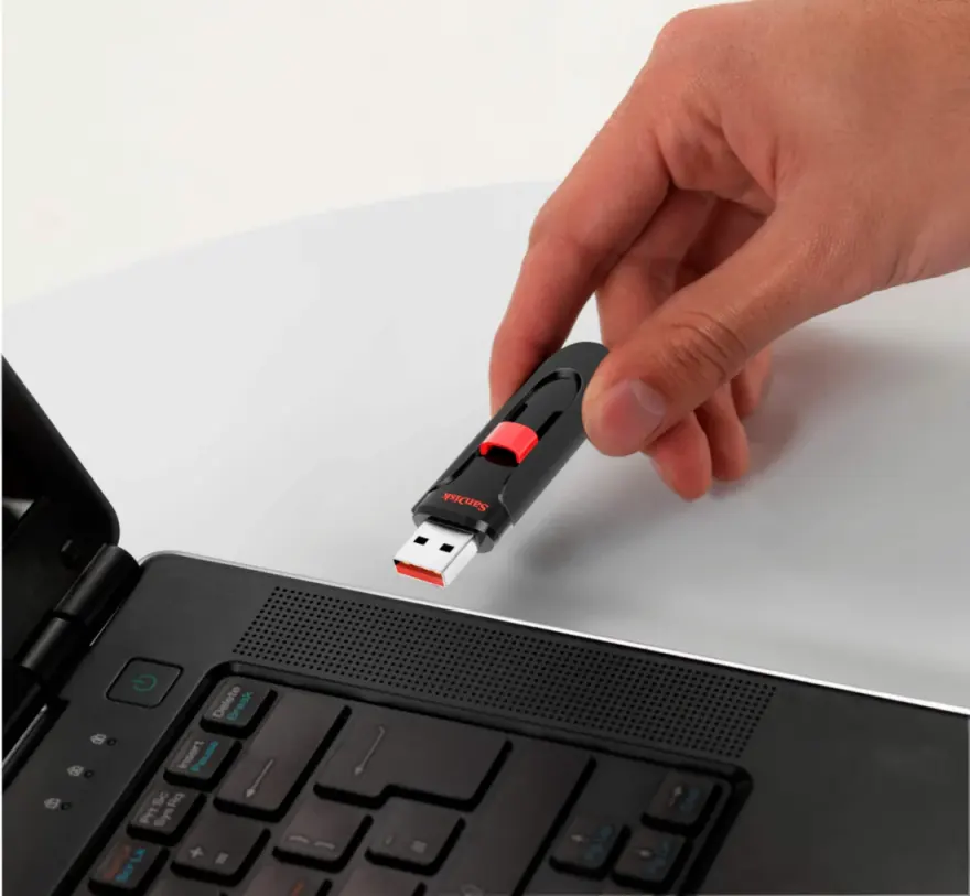 USB Flash 128GB (SanDisk Ultra) — original accessories at NN Laptops, Hafeez Center Lahore Pakistan