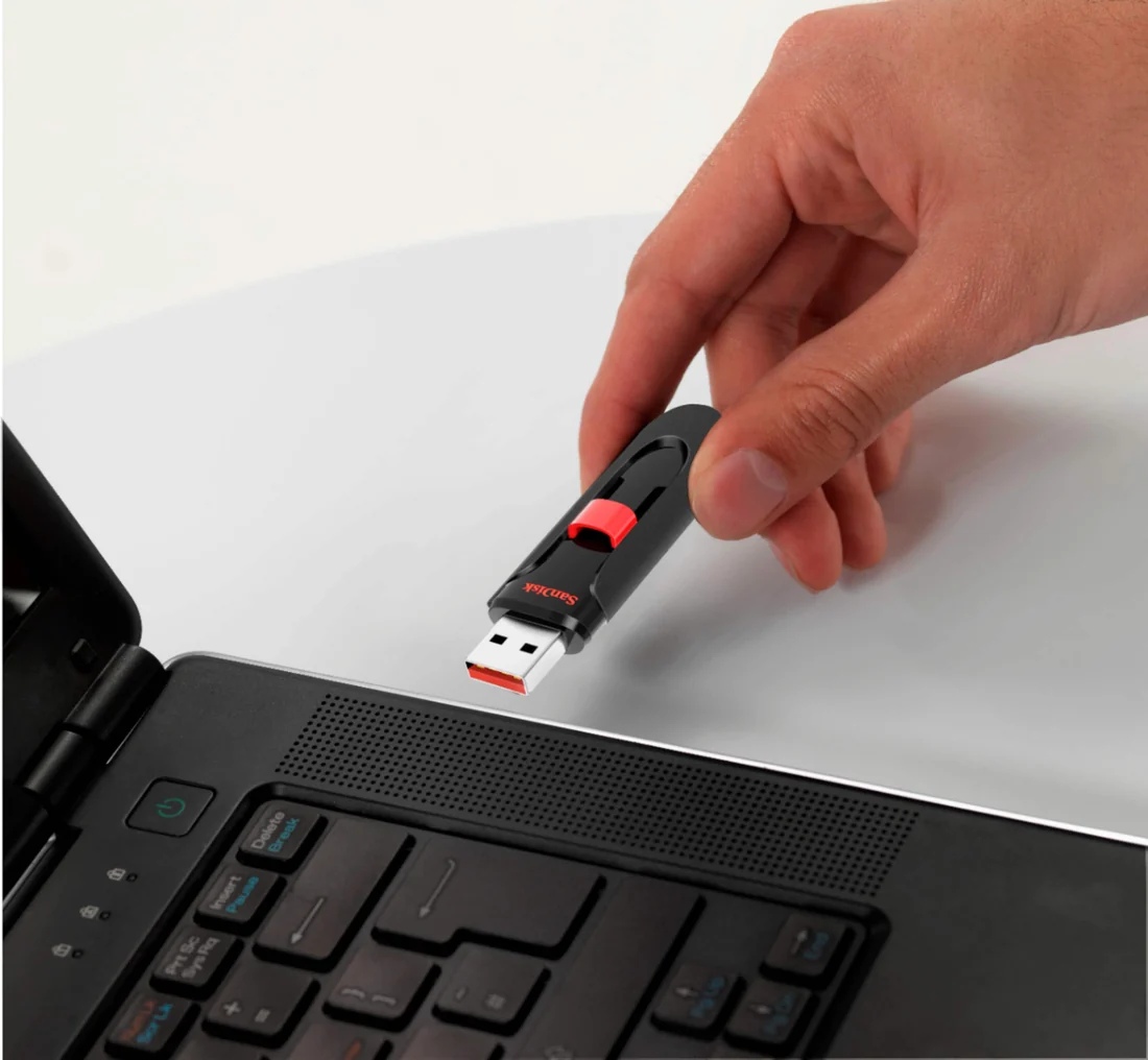 USB Flash 64GB (SanDisk Ultra) — original accessories at NN Laptops, Hafeez Center Lahore Pakistan